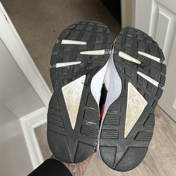 💥SOLD💥 MIAMI DOLPHIN NIKE HUARACHE - Picture 8 of 9